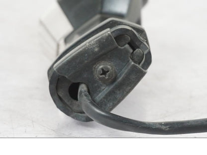 Snett nerifrån på Blinkers från en Kawasaki ER-6N -2016 motorcykel.