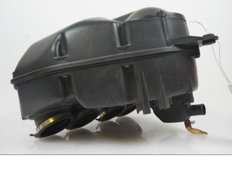 Snett nerifrån på Luftburk från en Yamaha XJ 900 -1997 motorcykel.