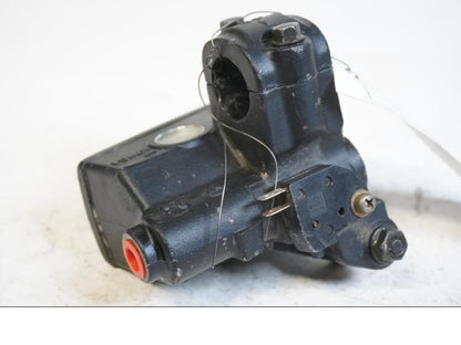 Höger sida på Bromshuvudcylinder från en Suzuki RF 900 R -1998 motorcykel.