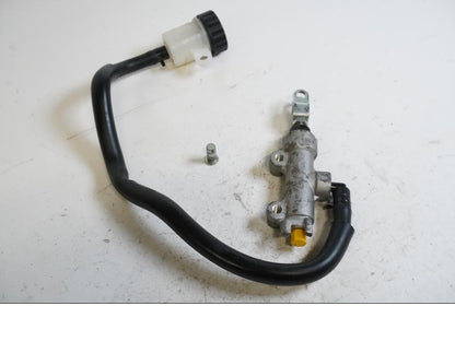 Framsidan på Bromshuvudcylinder från en Kawasaki Versys 1000 -2012 motorcykel.