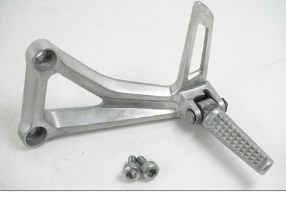 Framsidan på Fotpinne från en Honda CB 650 F Hornet -2017 motorcykel.