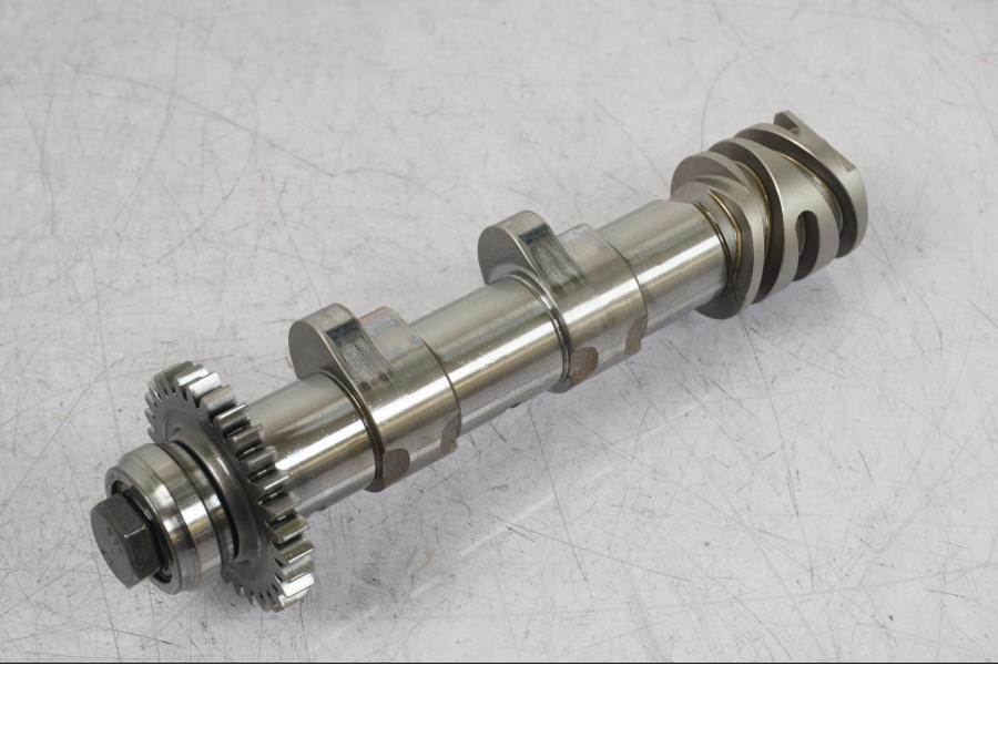 Höger sida på Kamaxel från en BMW R 1250 GS -2023 motorcykel.