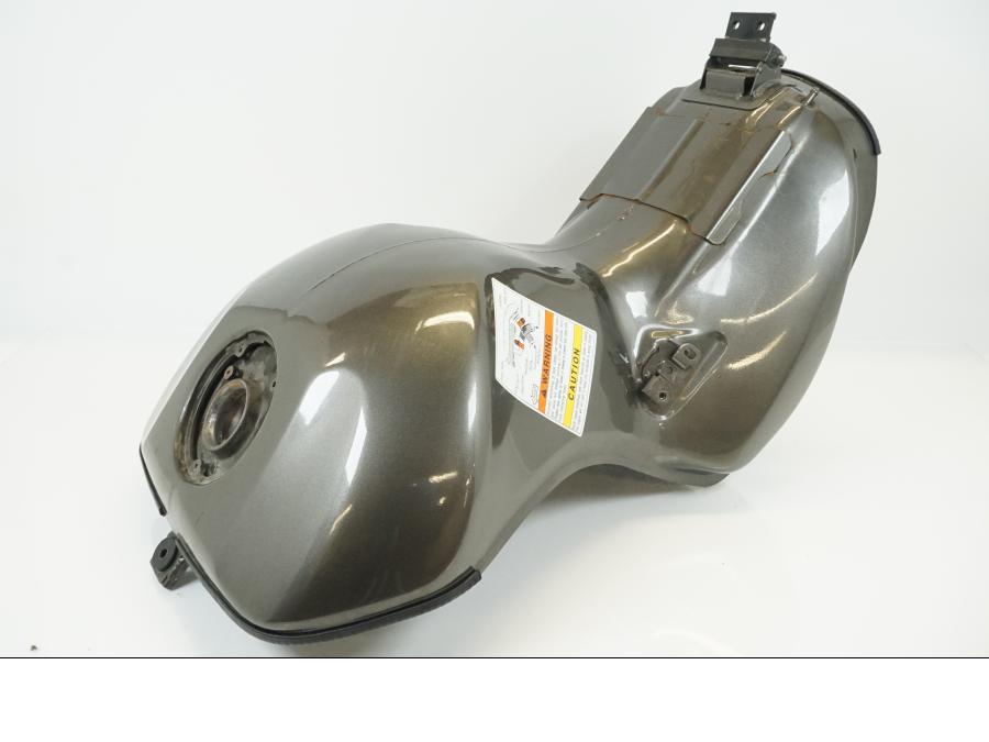 Framsidan på Bensintank från en Kawasaki ZX-12R -2000 motorcykel.