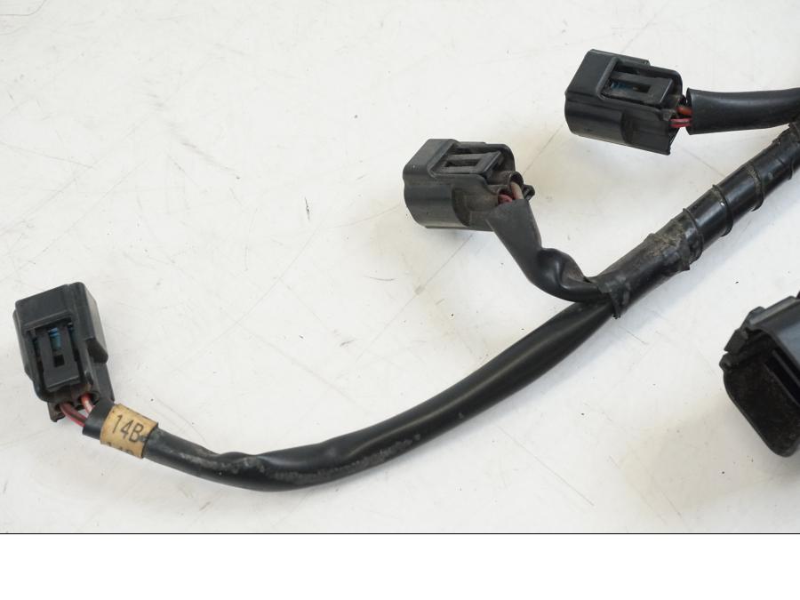 Baksidan på Tändspolekablage från en Yamaha YZF 1000 R1 -2009 motorcykel.