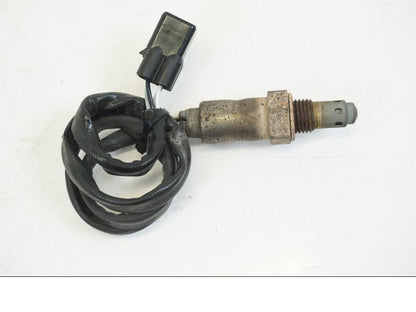 Framsidan på Lambdasond från en Ducati Streetfighter V4 -2020 motorcykel.