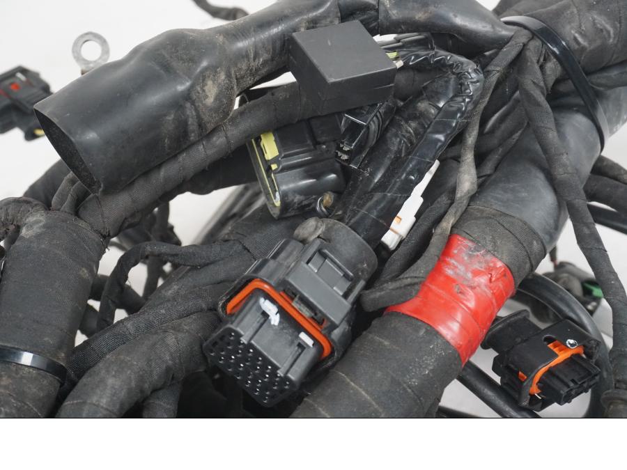 Extrabild5 på Kabelstam från en Ducati Hyperstrada -2013 motorcykel.