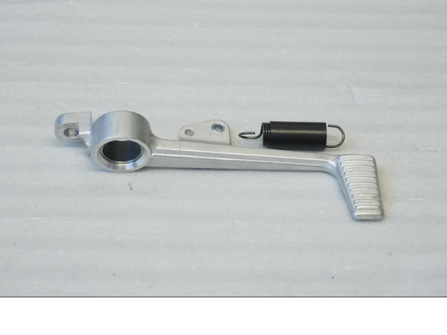 Framsidan på Bromspedal från en Honda CBR 600 RR -2004 motorcykel.