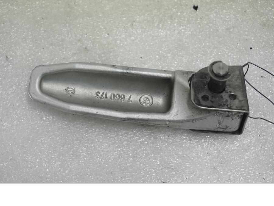 Höger sida på Fotpinne från en BMW K 1300 R -2011 motorcykel.