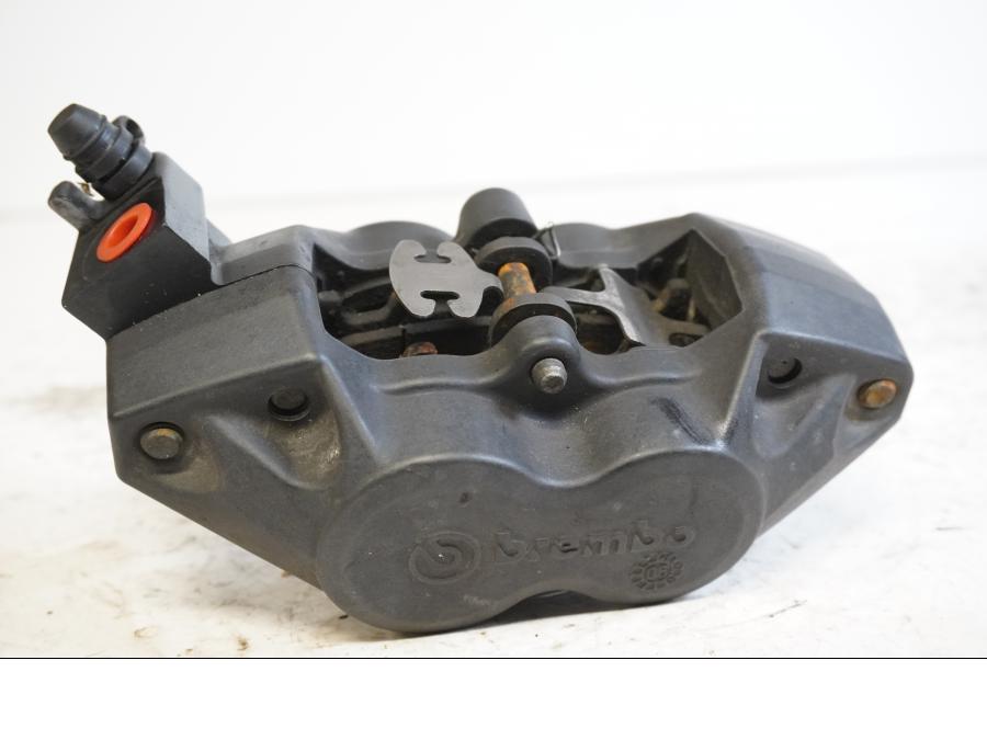 Baksidan på Bromsok från en BMW K 1200 S -2007 motorcykel.