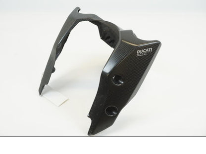 Baksidan på Framskärm från en Ducati Hypermotard -2020 motorcykel.