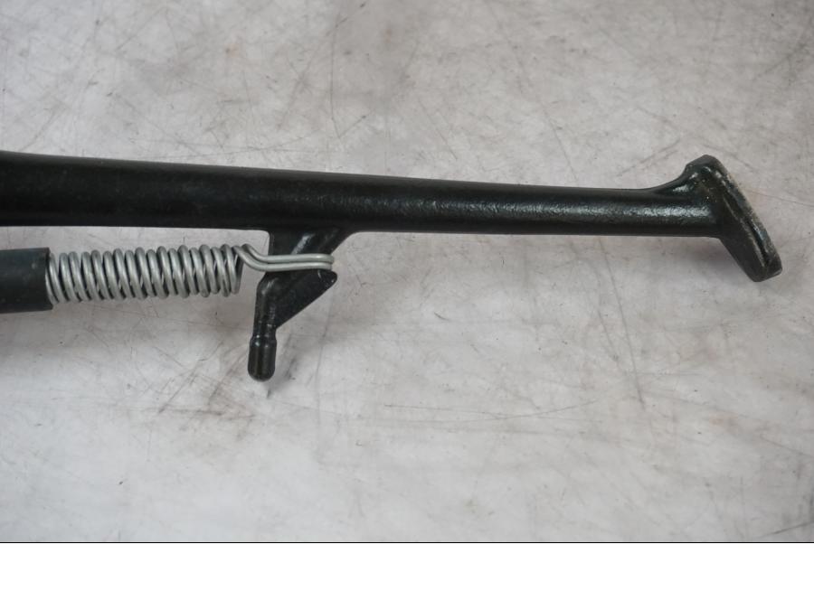 Snett uppifrån på Sidostöd från en BMW F 800 R -2018 motorcykel.