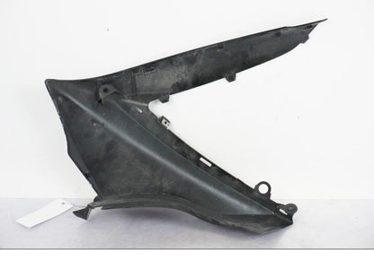 Snett nerifrån på Toppkåpa från en Suzuki GSX-R 1000 -2008 motorcykel.