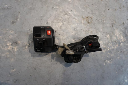 Framsidan på Styrelreglage från en Yamaha XT 1200 Z -2011 motorcykel.