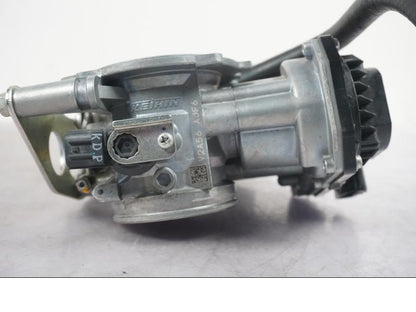 Extrabild3 på Spjällhus från en KTM 1290 Super Duke -2019 motorcykel.