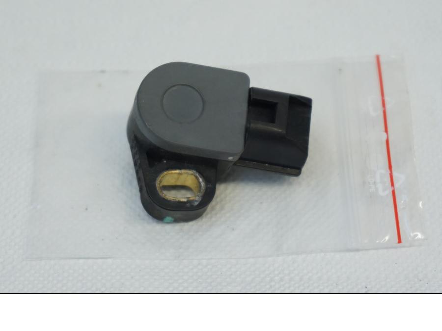 Framsidan på TPS från en Kawasaki VN 900 -2006 motorcykel.