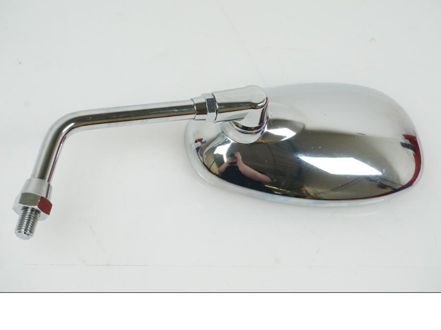 Baksidan på Backspegel från en Yamaha XV 1700 -2004 motorcykel.