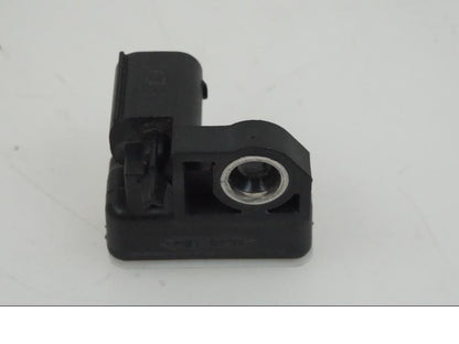 Baksidan på Acceleration Sensor från en KTM 1290 Super Duke -2019 motorcykel.