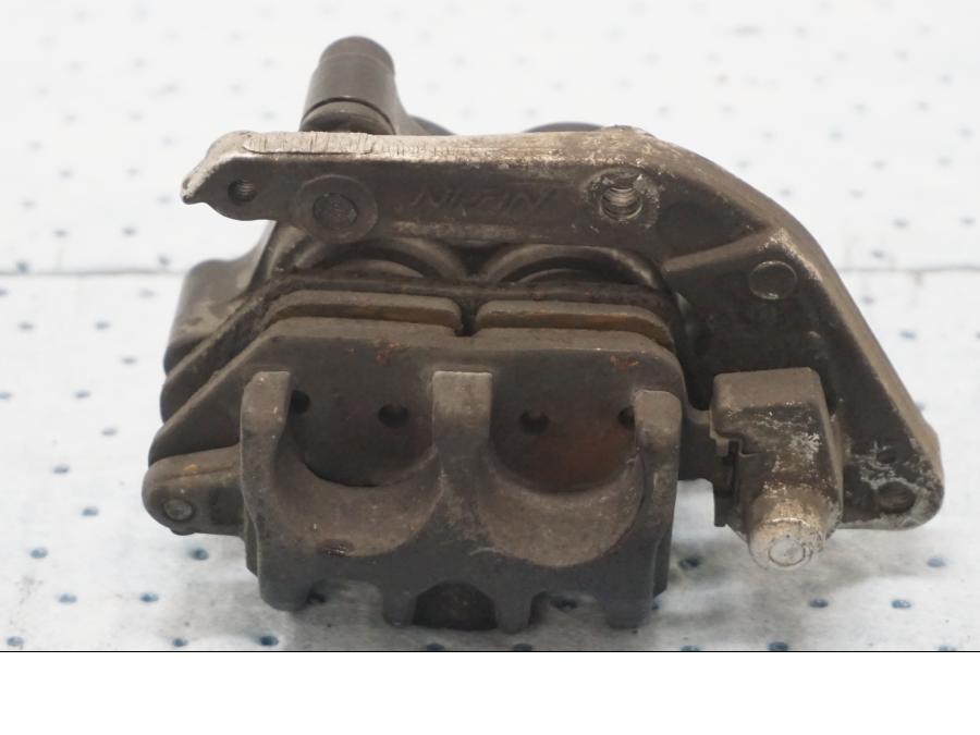 Baksidan på Bromsok från en Triumph Tiger -2001 motorcykel.