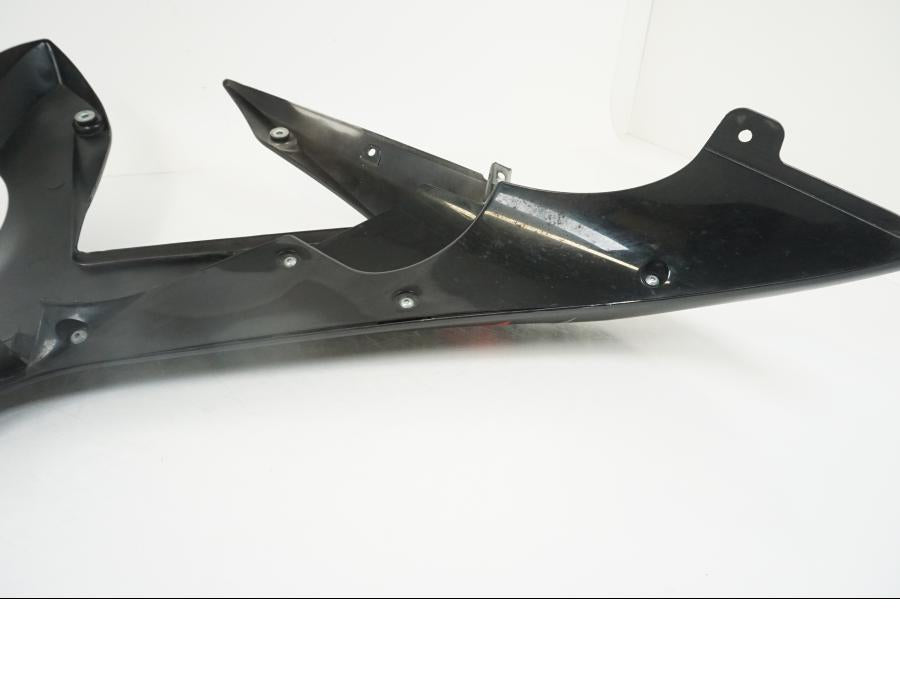 Snett uppifrån på Sidkåpa från en Yamaha YZF 1000 R1 -2002 motorcykel.