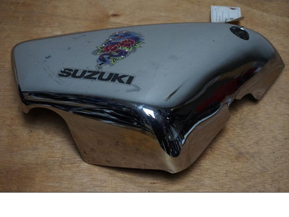 Höger sida på Sidopanel från en Suzuki VZ 800 -2000 motorcykel.