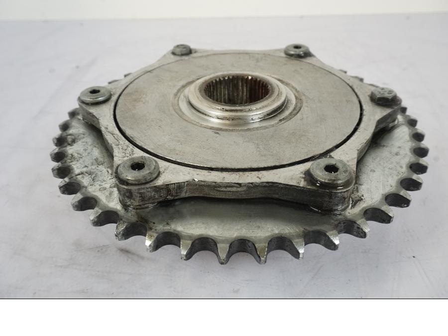 Snett uppifrån på Drev från en Honda VFR 750 -1994 motorcykel.