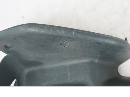 Baksidan på Bakskärm från en Honda NT 650 V -2002 motorcykel.