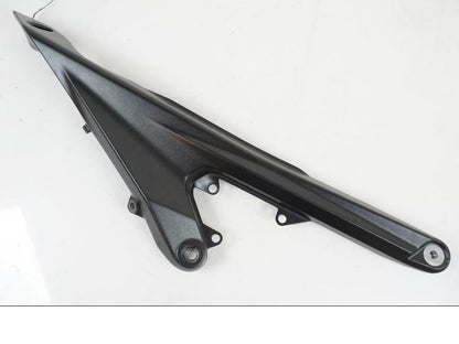 Framsidan på Bakram från en KTM 1290 Super Duke R EVO -2023 motorcykel.