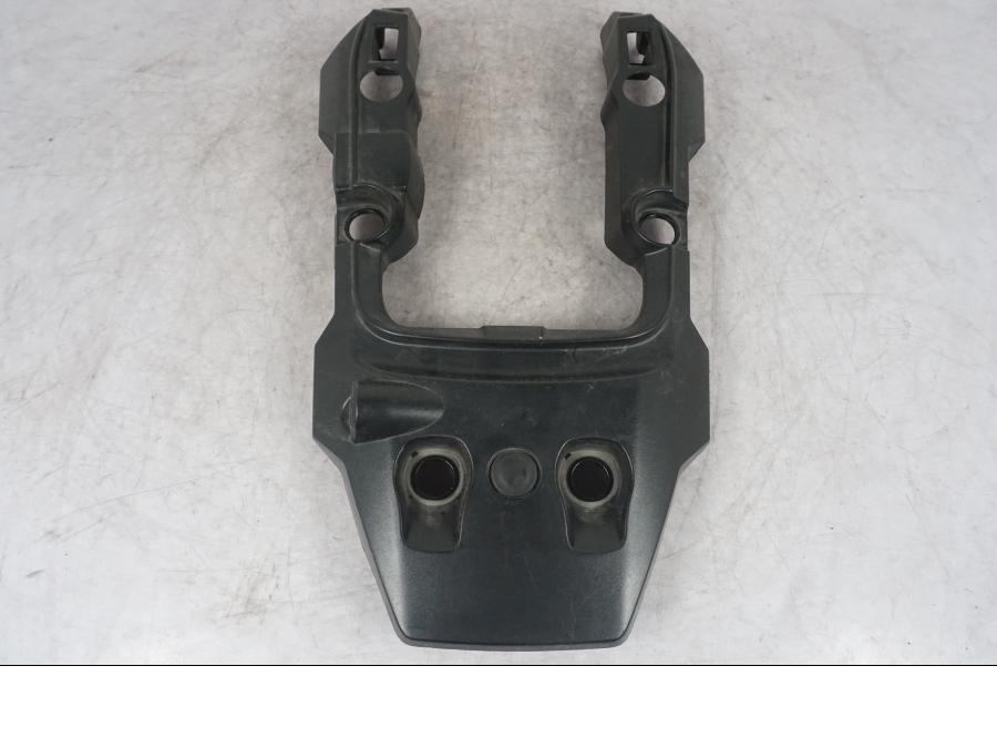 Baksidan på Bakvinge från en Triumph Tiger Explorer -2012 motorcykel.