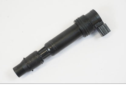 Framsidan på Tändspole från en Triumph Trident -2021 motorcykel.