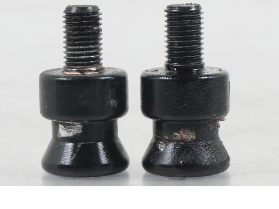 Höger sida på bobiner / svingrullar från en Kawasaki ER-6N ABS -2010 motorcykel.