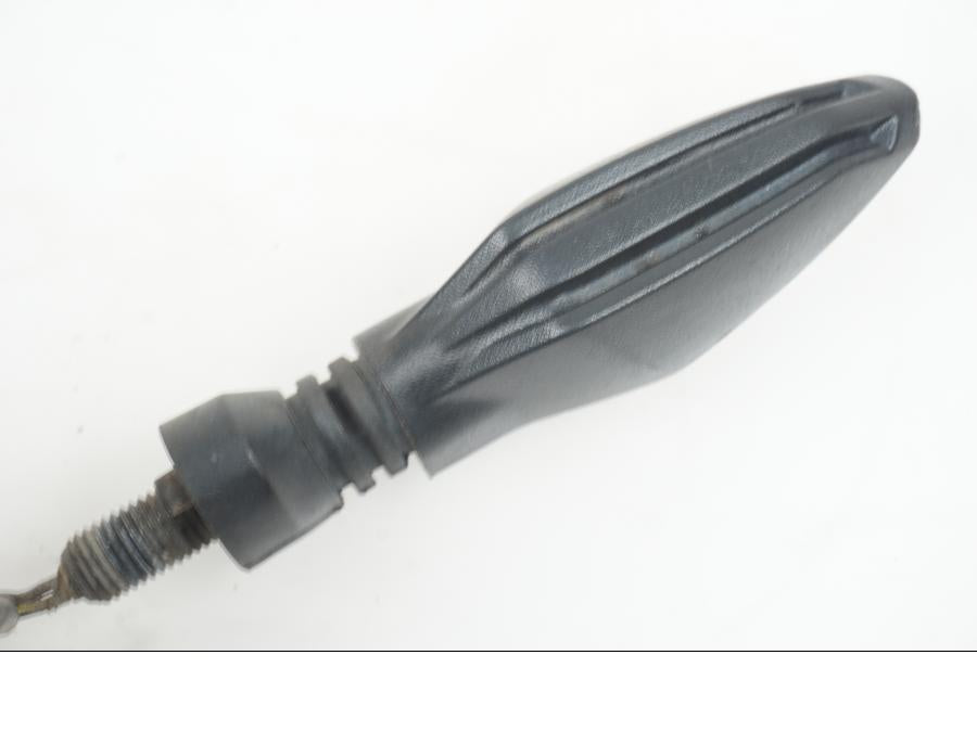 Snett uppifrån på Blinkers LED från en KTM 125 Duke -2020 motorcykel.