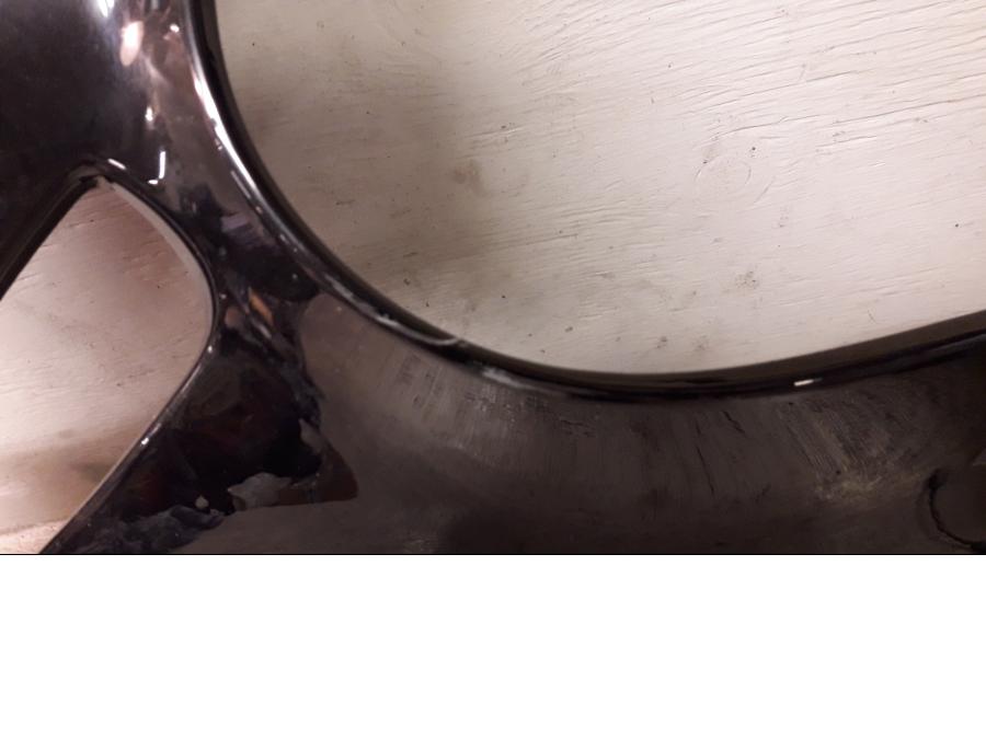 Baksidan på Magkåpa från en Kawasaki ER-6F -2008 motorcykel.