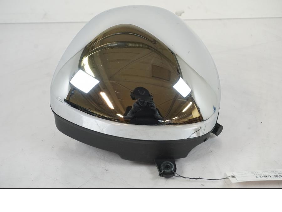 Baksidan på Luftburk från en Suzuki VZR 1800 -2009 motorcykel.