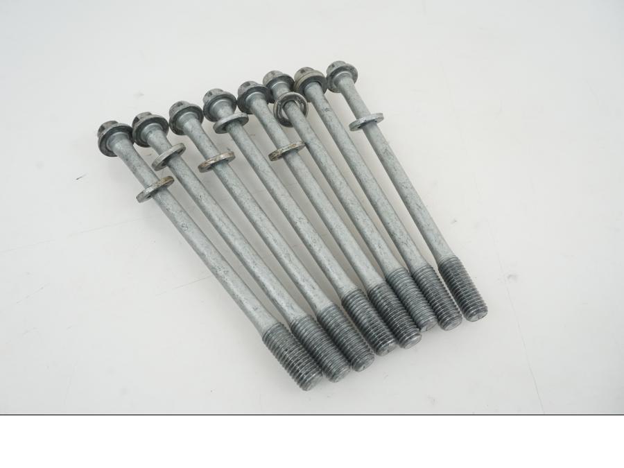 Framsidan på Skruv / Mutter etc från en KTM 1290 Super Duke R -2021 motorcykel.