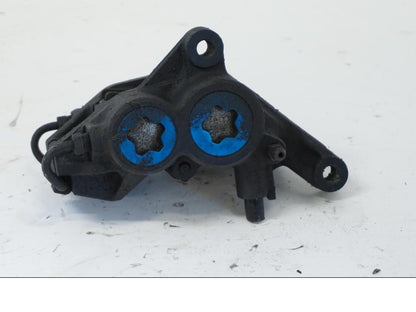 Snett nerifrån på Bromsok från en Yamaha YZF 1000 R -1997 motorcykel.