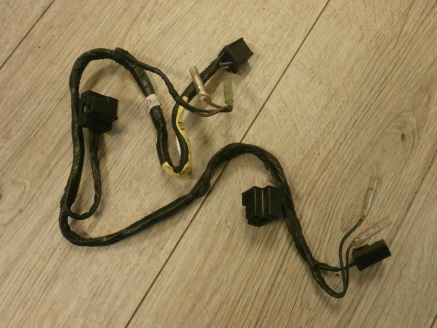 Framsidan på Kablage från en Yamaha YZF 1000 R -1998 motorcykel.