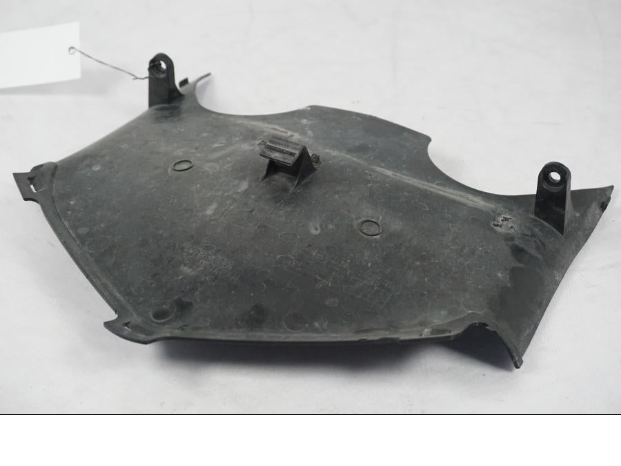 Höger sida på Toppkåpsinsida från en Kawasaki ZX-6R -2005 motorcykel.