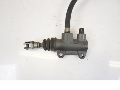 Höger sida på Bromshuvudcylinder från en BMW R 1150 RS -2003 motorcykel.