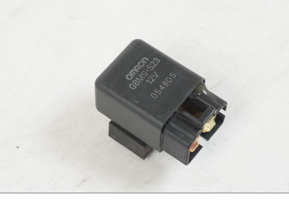 Framsidan på Relä från en Suzuki VZR 1800 -2009 motorcykel.