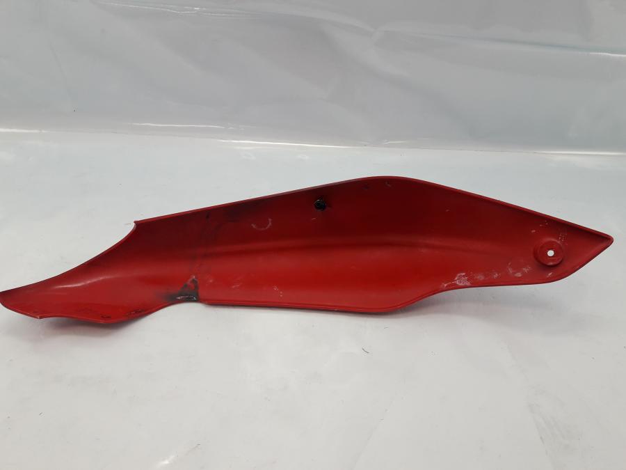 Baksidan på Bakvinge från en Ducati 750 SS -2000 motorcykel.