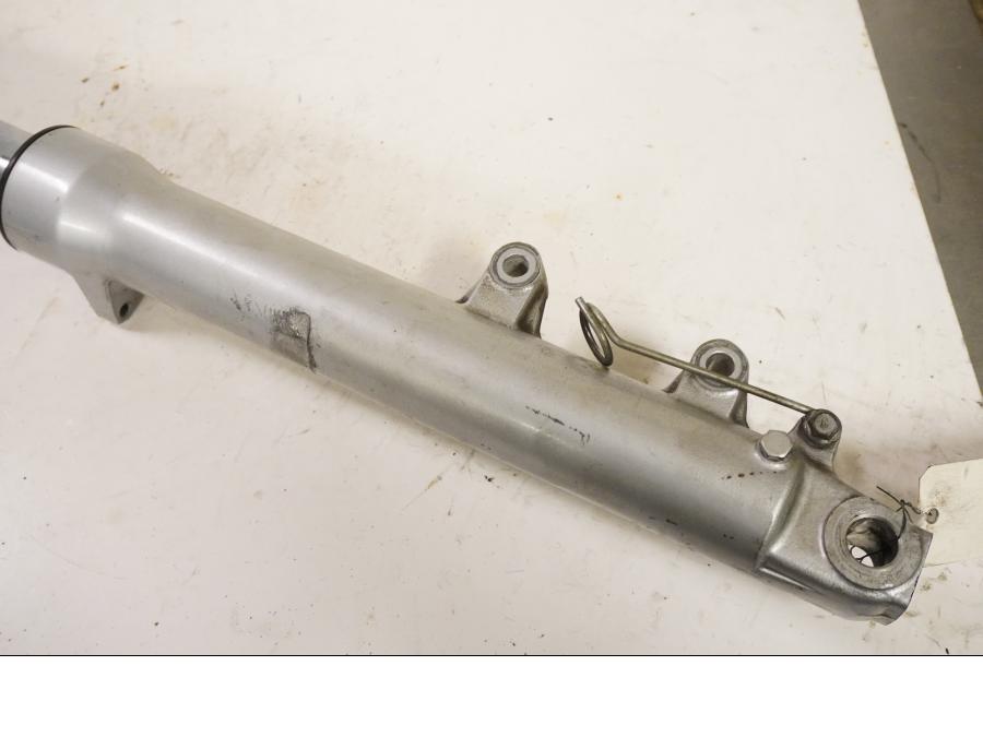 Baksidan på Gaffelben från en Suzuki GSX 1100 F -1991 motorcykel.