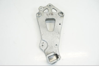 Framsidan på Fotpinnefäste inre från en Suzuki GSX-R 1100 -1986 motorcykel.