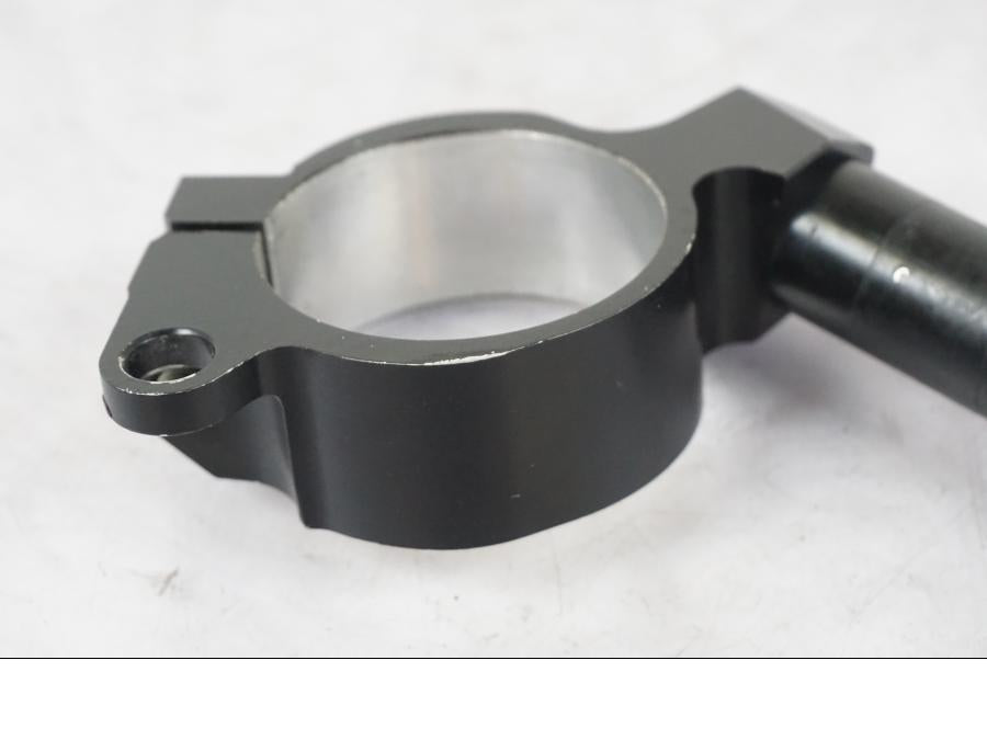 Baksidan på Styre från en Kawasaki ZX-6R -2011 motorcykel.