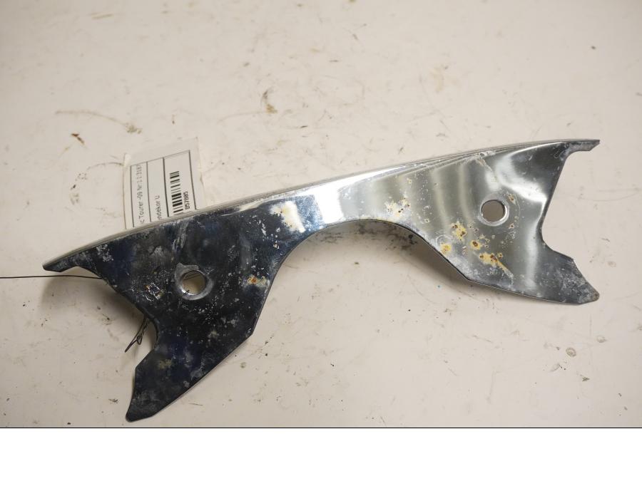 Framsidan på Gaffelbendekor från en Kawasaki VN 1700 Classic Tourer -2009 motorcykel.