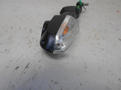 Höger sida på Blinkers från en Kawasaki Z 800 -2013 motorcykel.