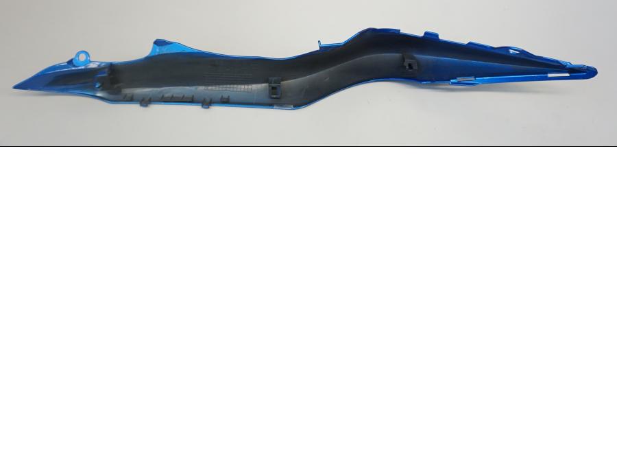 Vänster sida på Bakvinge från en Suzuki GSX-S 1000 -2017 motorcykel.