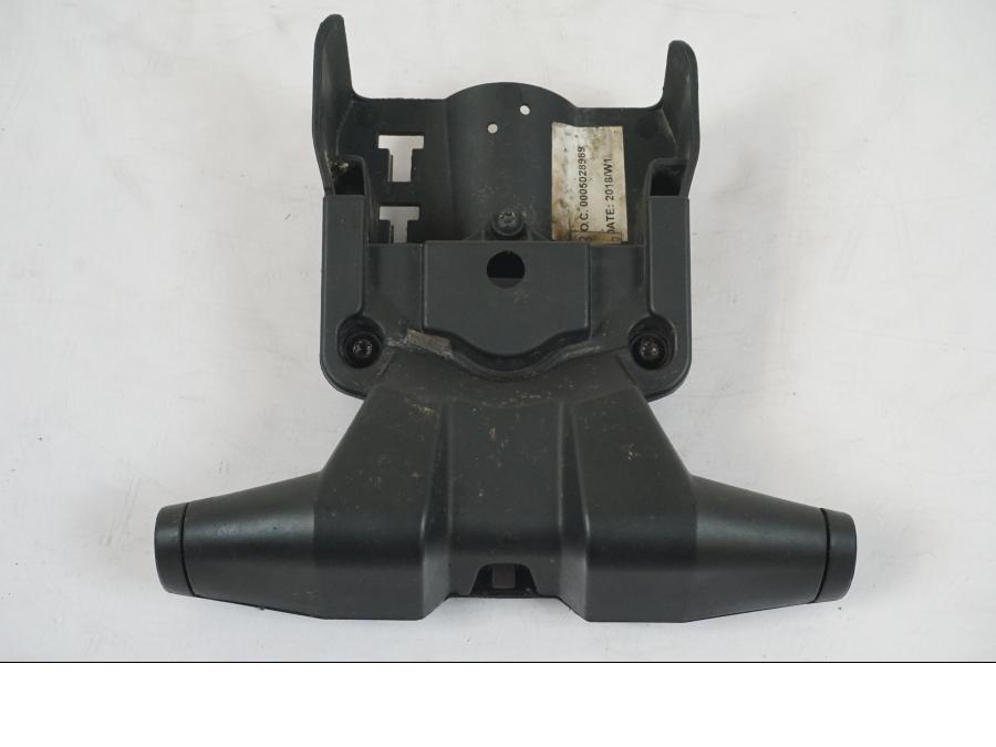 Baksidan på Blinkersfäste från en KTM 1290 Super Duke R -2018 motorcykel.