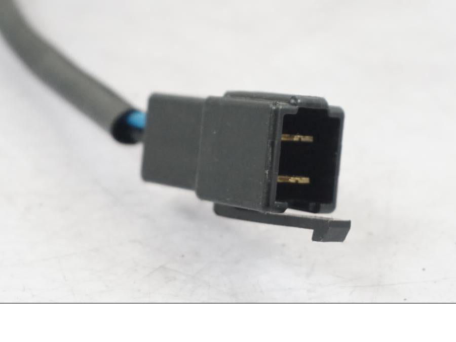 Snett nerifrån på Vattenkylfläkt från en Suzuki SV 650 -1999 motorcykel.