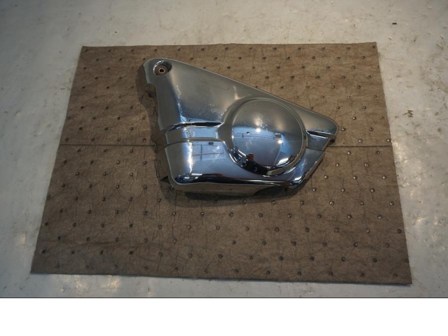 Framsidan på Sidopanel från en Suzuki VZ 800 -1999 motorcykel.