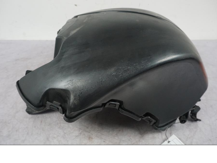 Höger sida på Luftburk från en Buell 1125 R -2008 motorcykel.